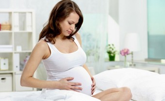 孕19周肚子發硬發緊正常嗎 孕19周肚子發緊發硬怎么回事